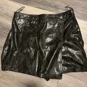 Black Snakeskin Patterned Skort